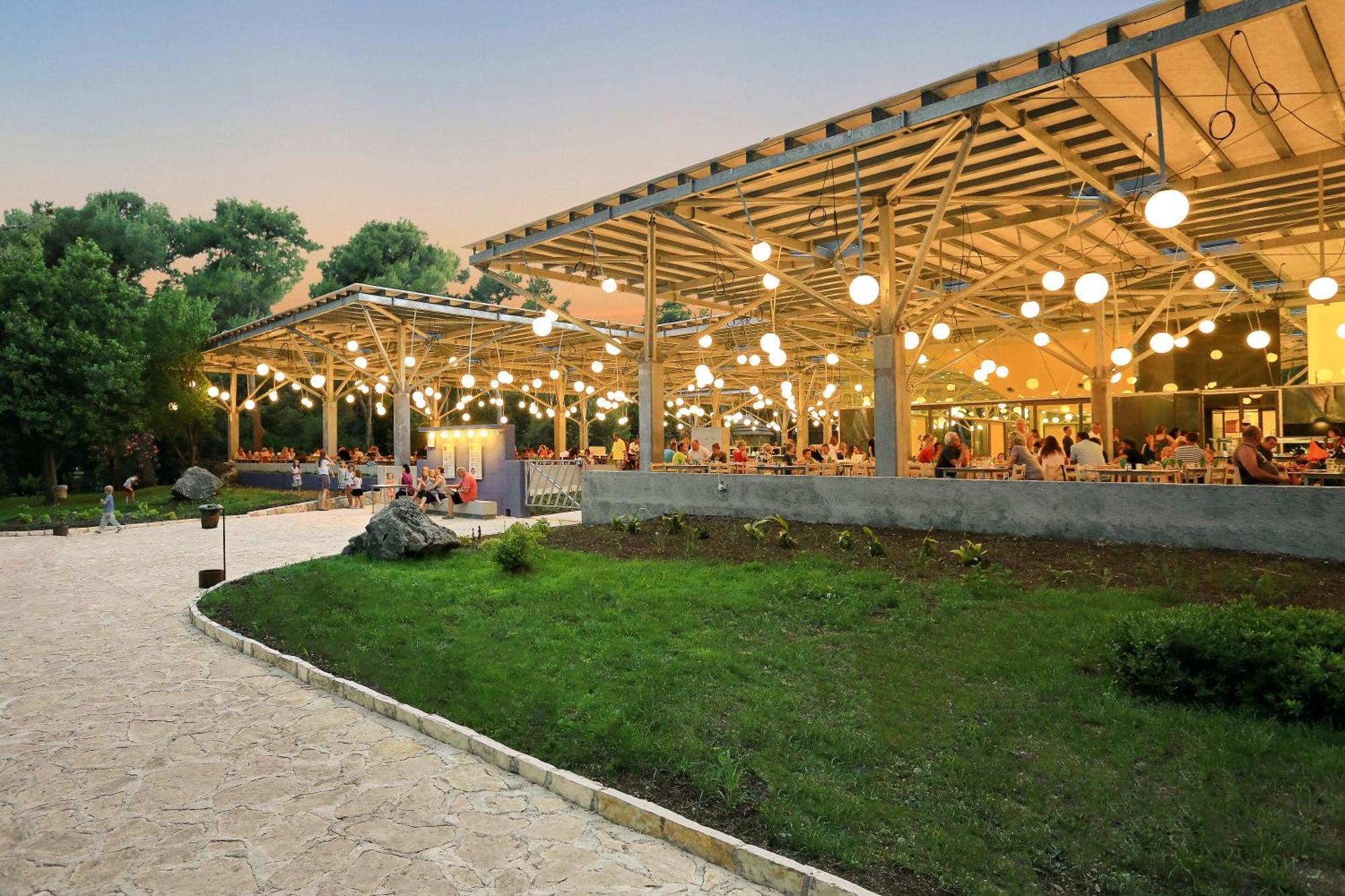 Pine Village de vacances 3*